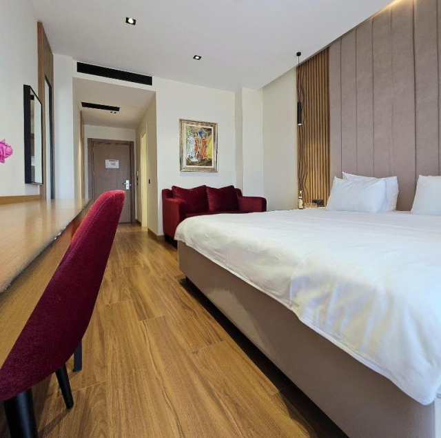 01.07 Last minute Albania pachet 7 nopti cu zbor direct din Bucuresti si Cluj,  455 € , taxe incluse
