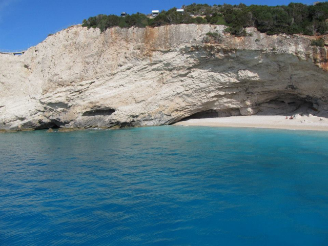 14.09 Autocar din Bucuresti, Grecia/Lefkada, Margarita Studio 220 euro/pers/sejur 7 nopti fara masa