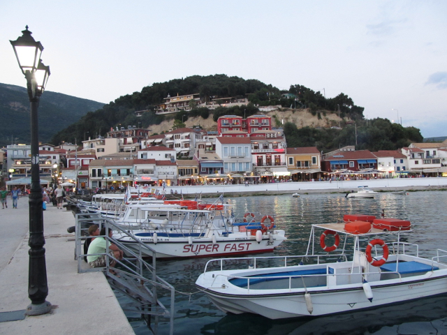 03.08 Autocar din Bucuresti, Grecia, Parga, Elpidas Studio  310 euro/pers/7 nopti fara masa