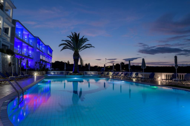ULTRA LAST MINUTE ZAKYNTHOS CRISTINA APARTMENTS ZBOR CHARTER DIN OTOPENI CU TAXE INCLUSE