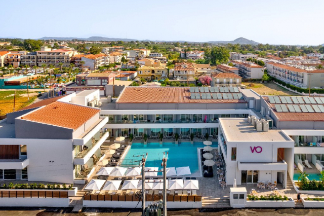  Zakynthos plecare 02.07: White Olive Premium Laganas 4*: 1570 Euro pentru 2 persoane cu All Inclusive (redus de la 2441 euro)  