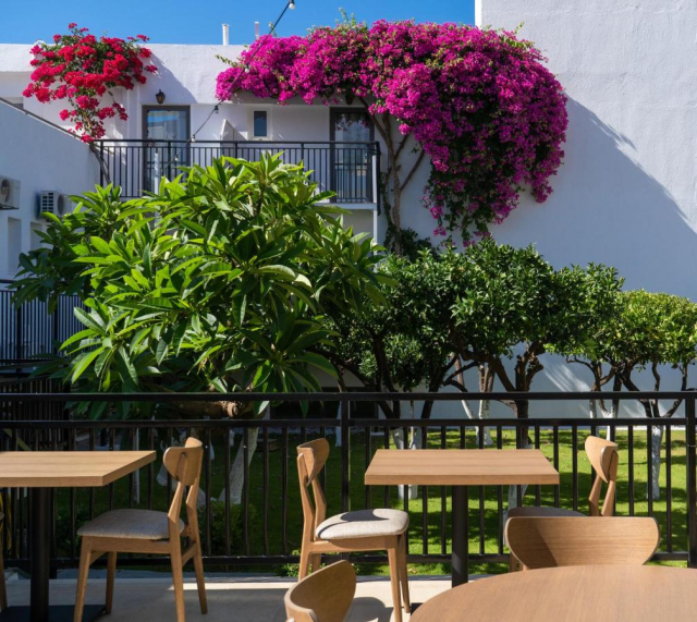 ULTIMELE LOCURI CRETA HERAKLION, AVION DIN CLUJ-NAPOCA, LA HOTEL MALIA HOLIDAYS 3*, LA TARIFUL DE 545 EURO/PERSOANA, MIC DEJUN!