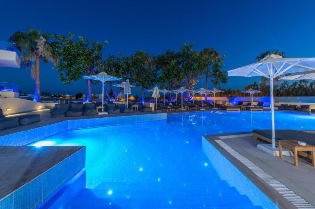 Sejur in Creta: 600 euro cazare 7 nopti cu demi pensiune+ transport avion+ toate taxele