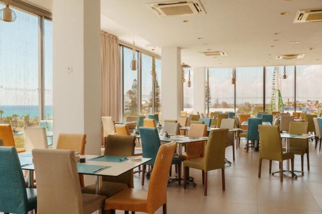 ULTRA LAST MINUTE LA PLAJA IN CIPRU NICHOLAS COLOR 4**** ZBOR CHARTER DIN TIMISOARA CU TAXE INCLUSE