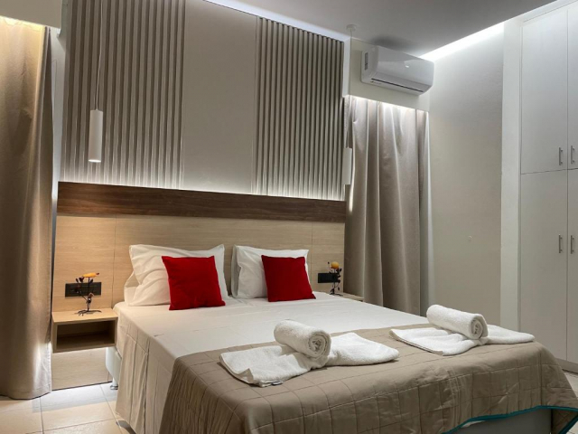 ULTIMELE LOCURI CRETA HERAKLION, AVION DIN BUCURESTI, LA HOTEL VOULA 3*, LA TARIFUL DE 490 EURO/PERSOANA, MIC DEJUN!