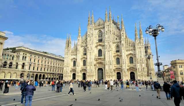 CITY BREAK MILANO + EXCURSIE DE O ZI LA LACUL COMO (CC)