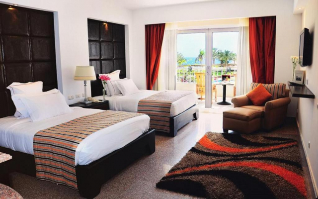 Sejur in Sharm El Sheikh: 700 euro cazare 7 nopti cu Ultra All inclusive+ transport avion+ toate taxele