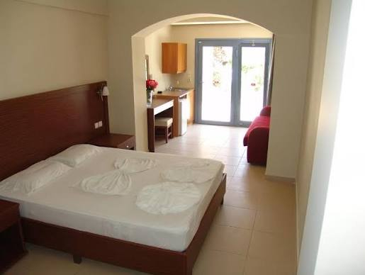 KOS SUPER DEAL HOTEL HERMES 3* PRET 409 EURO  MIC DEJUN PLECARE IN 13 IULIE