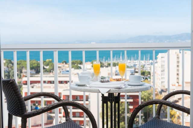ULTRA LAST MINUTE PALMA DE MALORCA TORRE AZUL 4**** ZBOR CHARTER  DIN OTOPENI  CU TAXE INCLUSE