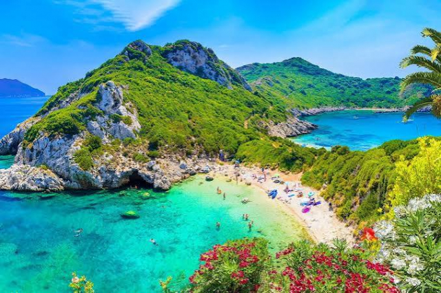 Sejur la plaja in Corfu la doar 589 euro,avion din Bucuresti!!! ALEXANDROS PERAMA 4*