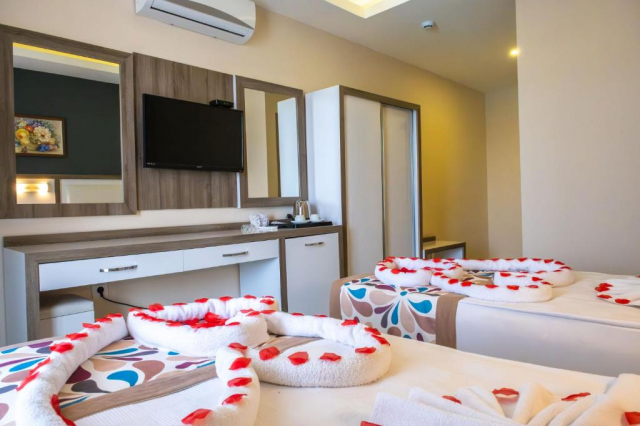 25.07 Last minute ,142 € , Antalya, 4 nopti, 4**** cu zbor direct din Bucuresti , taxe incluse