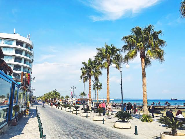 Last Minute pe Larnaca - plecare din Bucuresti 
