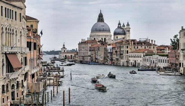 ULTIMELE LOCURI VENETIA SI EMILIA ROMAGNA, AVION DIN BUCURESTI, LA HOTEL DE 4*, LA TARIFUL DE 599 EURO/PERSOANA, DEMIPENSIUNE!