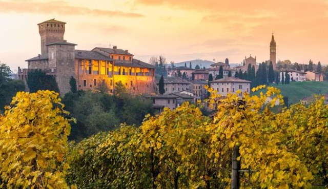 ULTIMELE LOCURI VENETIA SI EMILIA ROMAGNA, AVION DIN BUCURESTI, LA HOTEL DE 4*, LA TARIFUL DE 599 EURO/PERSOANA, DEMIPENSIUNE!