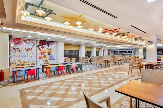 ULTIMELE LOCURI ANTALYA, AVION DIN  BUCURESTI, LA HOTEL CRYSTAL CLUB WORLD OF COLOURS 5*, LA TARIFUL DE 830 EURO/PERSOANA, UAI!