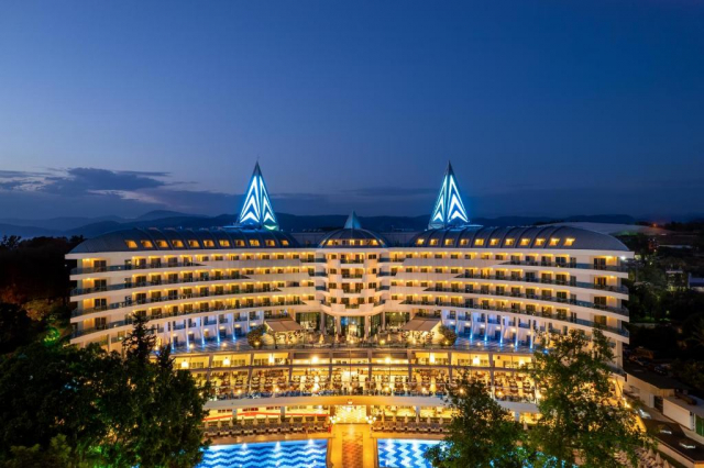 ULTIMELE LOCURI ANTALYA, AVION DIN BUCURESTI, LA HOTEL DELPHIN BOTANIK 5*, LA TARIFUL DE 1190 EURO/PERSOANA, UAI!