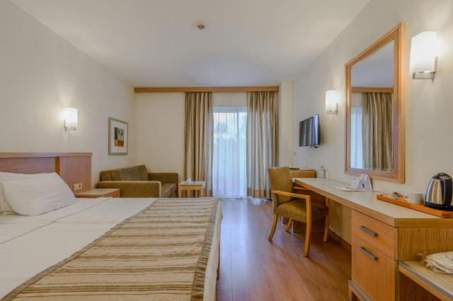 ULTIMELE LOCURI ANTALYA, AVION DIN BUCURESTI, LA HOTEL SURAL RESORT 5*, LA TARIFUL DE 850 EURO/PERSOANA, AI!