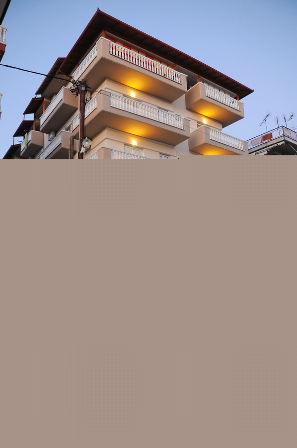 VILA GOLDEN BEACH, PARALIA KATERINI - 310 EUR/pers - plecare 07.08.2026