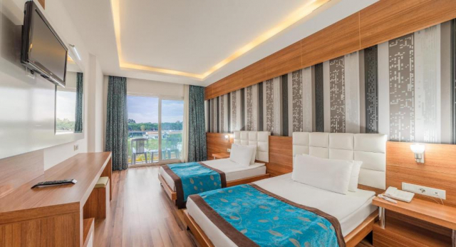 ULTRA LAST MINUTE ANTALYA 4**** ALL INCLUSIVE AMMON BELEK  ZBOR DIN CLUJ NAPOCA CU TAXE INCLUSE