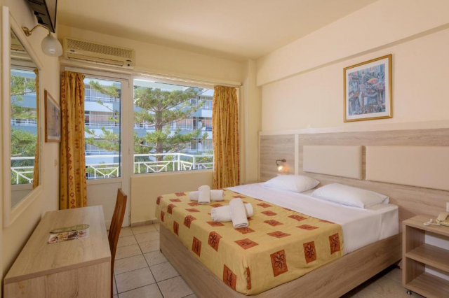 ULTIMELE LOCURI CRETA HERAKLION, AVION DIN BUCURESTI, LA HOTEL ERI BEACH 4*, LA TARIFUL DE 579 EURO/PERSOANA, ALL INCLUSIVE!