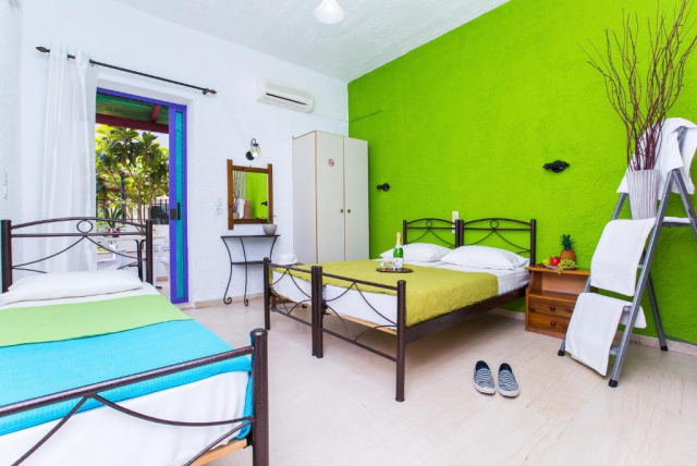 ULTRA LAST MINUTE INSULA CRETA LITSA  STUDIOS   ZBOR CHARTER DIN OTOPENI  CU TAXE INCLUSE