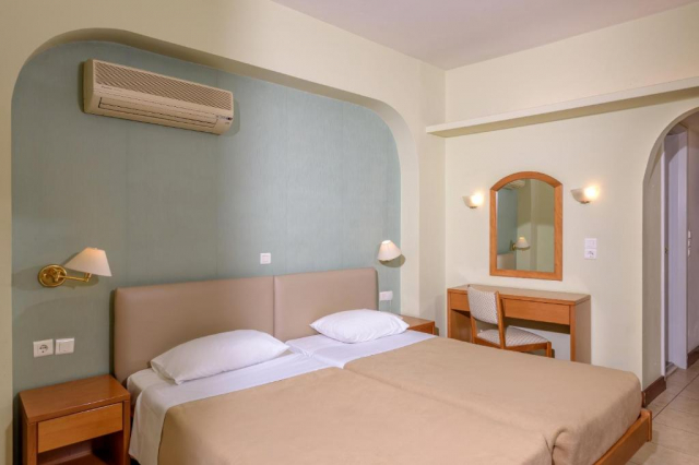 ULTRA LAST MINUTE INSULA CRETA EL GRECO  ZBOR CHARTER DIN OTOPENI CU TAXE INCLUSE