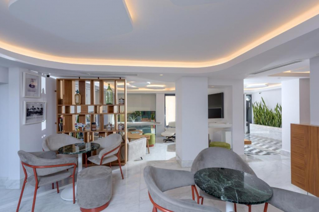 ULTRA LAST MINUTE INSULA CRETA IRAKLION HOTEL 3***ZBOR CHARTER DIN OTOPENI CU TAXE INCLUSE