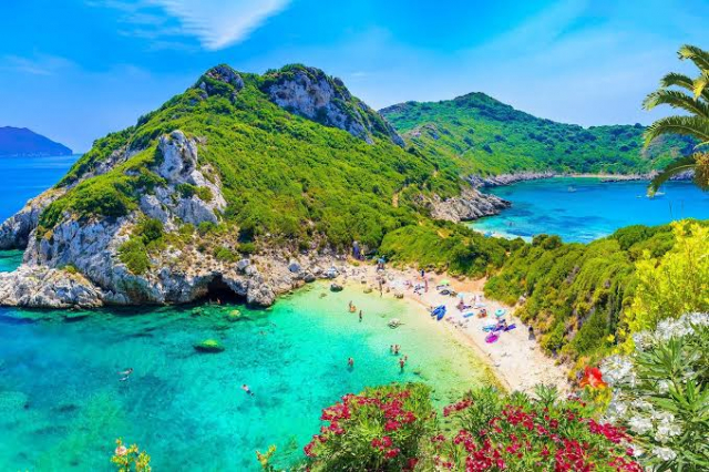 Ultimele locuri!!!Sejur la plaja in Corfu la doar 935 euro,avion din Bucuresti!!! SANDY BEACH RESORT 5*