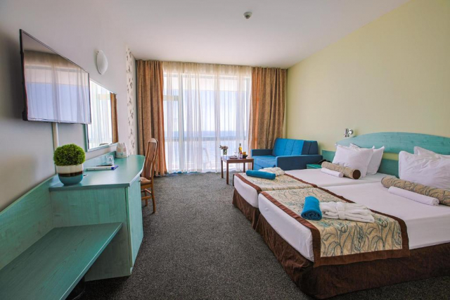 07.08 Last minute Berlin Golden Beach hotel ,  298 € cu all inclusive gold