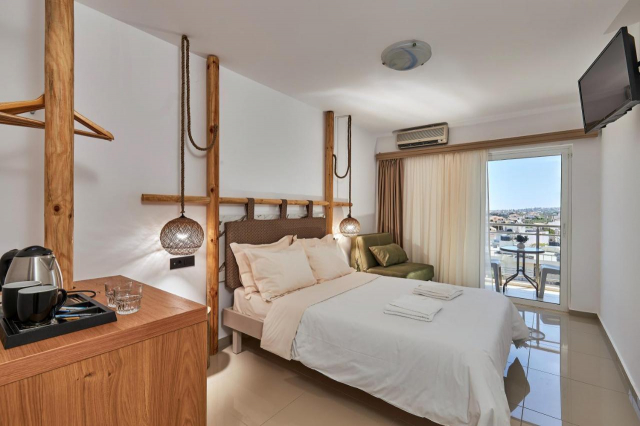 Sejur in Creta: 660 euro cazare 7 nopti cu All inclusive+ transport avion+ toate taxele
