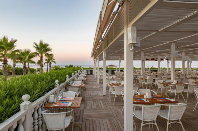 ULTIMELE LOCURI ANTALYA, AVION DIN BUCURESTI, LA HOTEL ROYAL ALHAMBRA PALACE 5*, LA TARIFUL DE 1195 EURO/PERS, UAI!