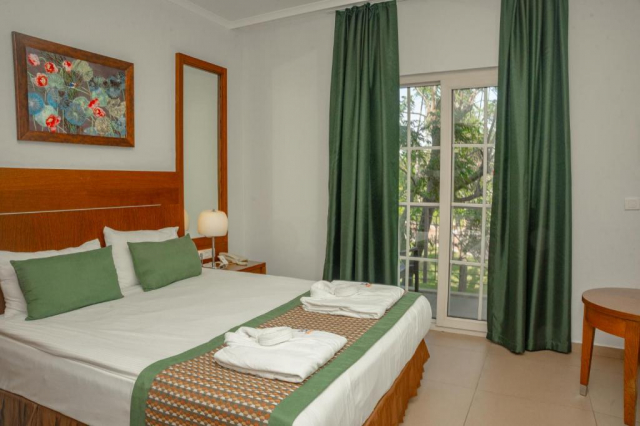 ULTIMELE LOCURI ANTALYA, AVION DIN BUCURESTI, LA HOTEL SUNIS ELITA BEACH 5*, LA TARIFUL DE 934 EURO/PERSOANA, UAI!