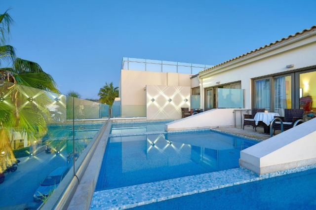 12.08 Super oferta Creta , zbor direct din Bucuresti , 7 nopti , 375 €
