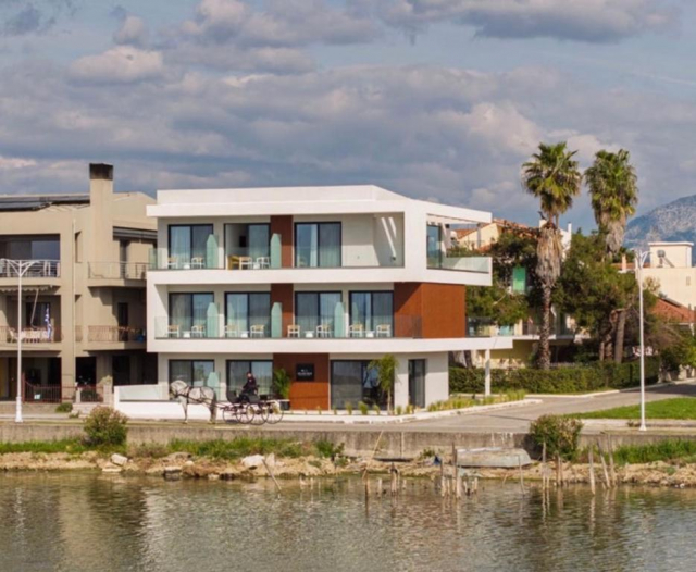 ULTIMELE LOCURI INSULA CORFU THE GRAND BOUTIQUE  4**** ZBOR CHARTER DIN OTOPENI CU TAXE INCLUSE