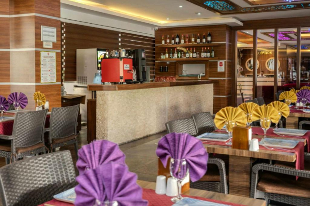 ANTALYA, AVION DIN BUCURESTI, LA HOTEL KLEOPATRA BLUE HAWAII 4*, LA TARIFUL DE 375  EURO/PERSOANA, DEMIPENSIUNE!
