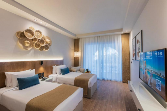 17.08 Last minute reducere 15% Hurghada 8 zile 7 nopti cu zbor din Bucuresti , Desert Rose hotel 5***** 