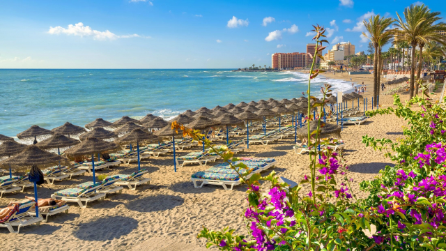 Sejur la plaja in Costa del Sol la doar 795 euro,avion din Bucuresti!!! LAS PALMERAS AFFILIATED BY FERGUS 