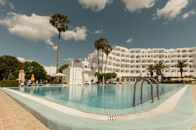 Sejur in Tunisia: 500 euro cazare 7 nopti cu All inclusive+ transport avion+ toate taxele