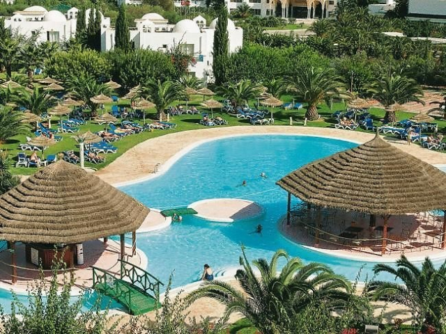 Sejur in Tunisia: 600 euro cazare 7 nopti cu All inclusive+ transport avion+ toate taxele