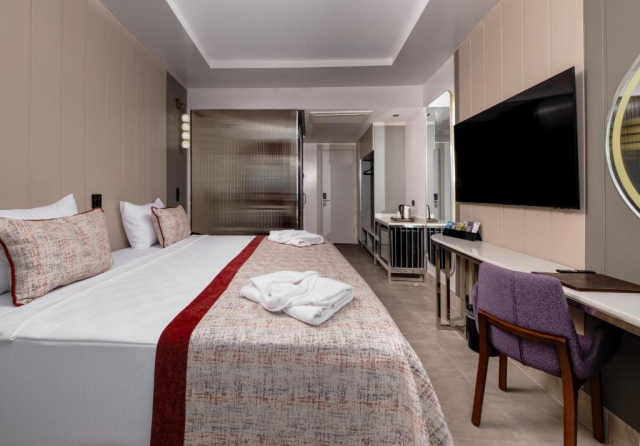 15.08 Last minute Antalya cu zbor direct din Bucuresti , 220 € , 4**** cu all inclusive , taxe incluse