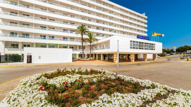 ULTIMELE LOCURI PALMA DE MALLORCA GLOBALES 3*** ALL INCLUSIVE  ZBOR CHARTER ORADEA  CU TAXE INCLUSE