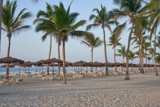 OMAN, AVION DIN BUCURESTI, LA HOTEL SALALAH ROTANA 5*, LA TARIFUL DE 1399 EURO/PERS, ALL INCLUSIVE!