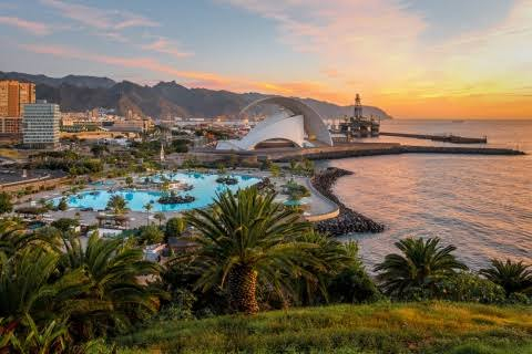 TENERIFE, SENIOR VOYAGE, AVION DIN BUCURESTI, LA HOTEL DE 4*, LA TARIFUL DE 820 EURO/PERSOANA, DEMIPENSIUNE!