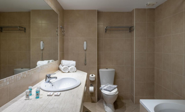 ULTIMELE LOCURI CRETA HERAKLION, AVION DIN CRAIOVA, LA HOTEL MARILENA 4*, LA TARIFUL DE 669 EURO/PERSOANA, ALL INCLUSIVE!