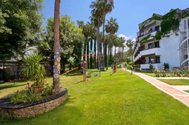 ULTIMELE LOCURI ALANYA, AVION DIN BUCURESTI, LA HOTEL TITAN CLUB 4*, LA TARIFUL DE 670 EURO/PERSOANA, UAI!