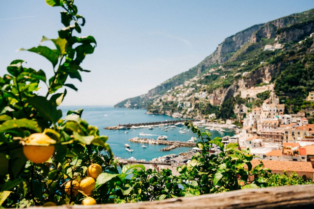 Sejur la plaja pe Coasta Amalfi la doar 678 euro,avion din Bucuresti! Hotel Villa Serena demipensiune