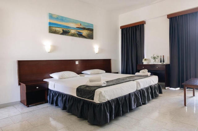 ULTIMELE LOCURI CIPRU, AVION DIN TIMISOARA, LA WINDMILLS APARTAMENTS 3*, LA TARIFUL DE 495 EURO/PERSOANA!