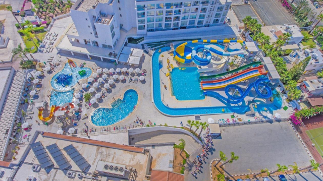 ULTIMELE LOCURI CIPRU, AVION DIN BUCURESTI, LA HOTEL MARLITA BEACH 4*, LA TARIFUL DE 725 EURO/PERSOANA, AI!