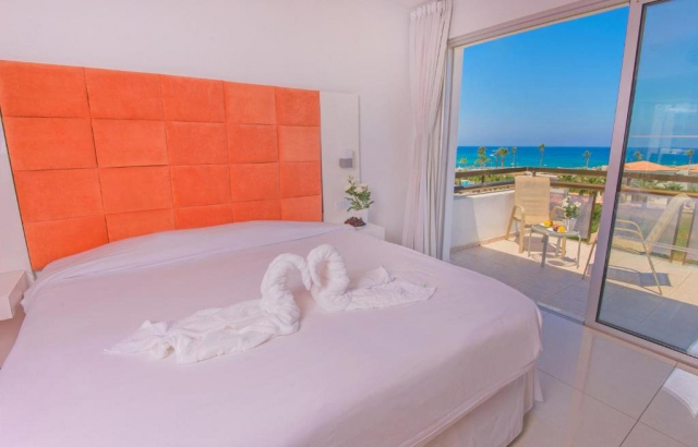 ULTIMELE LOCURI CIPRU, AVION DIN BUCURESTI, LA HOTEL MARLITA BEACH 4*, LA TARIFUL DE 725 EURO/PERSOANA, AI!