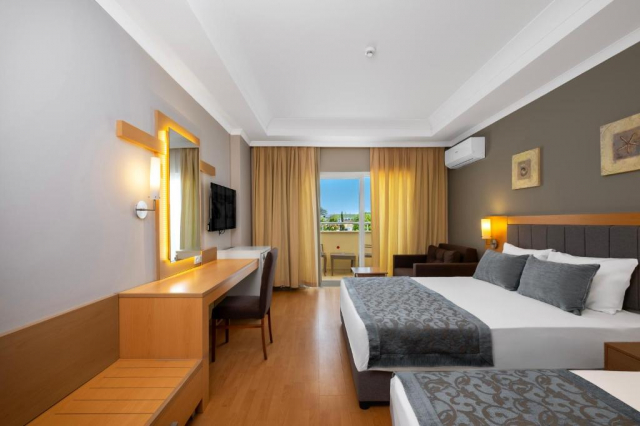 ULTIMELE LOCURI ANTALYA, AVION DIN CLUJ-NAPOCA, LA HOTEL SOLIVIA 5*, LA TARIFUL DE 590 EURO/PERSOANA, AI!